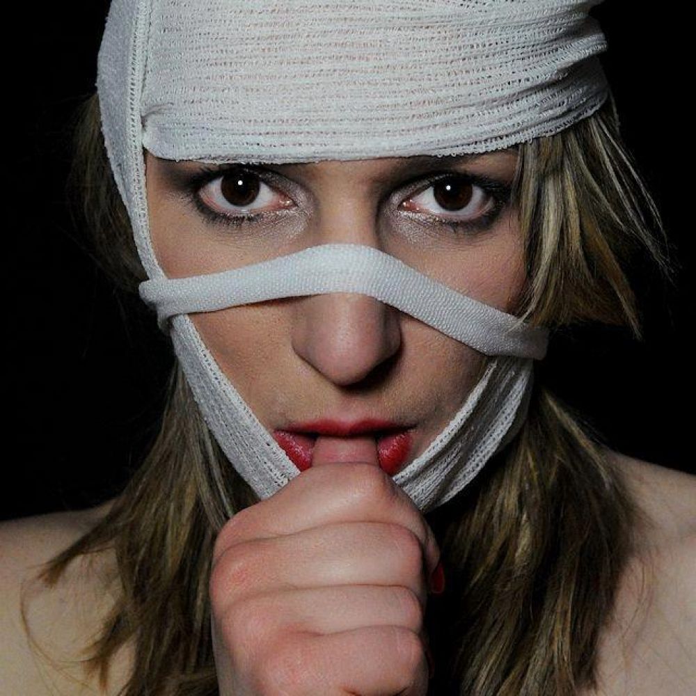 Artiste Adrienne Arnaud